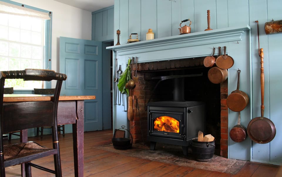 How to Use a Wood Burning Stove